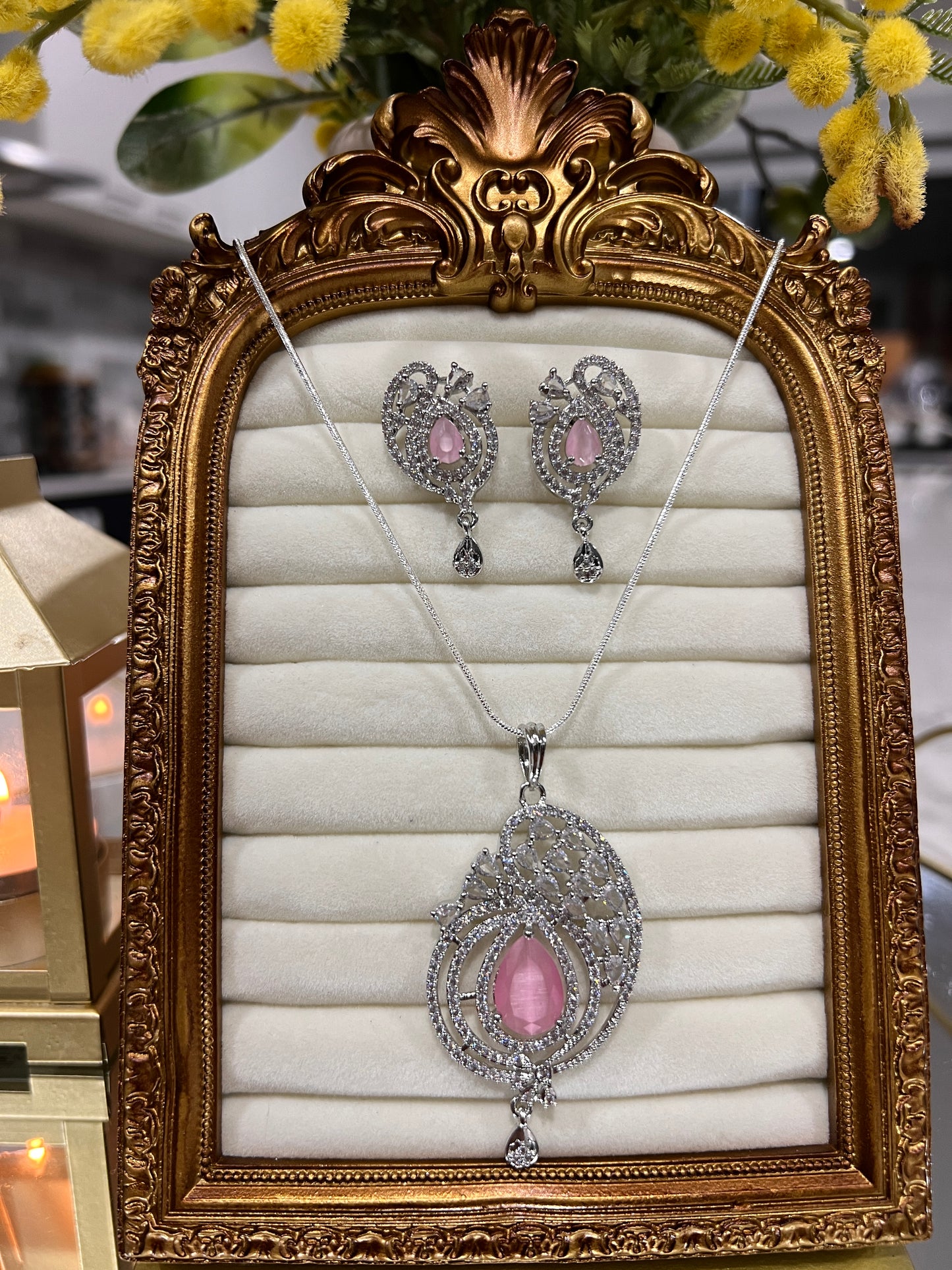 Tawisha American diamond pendant set