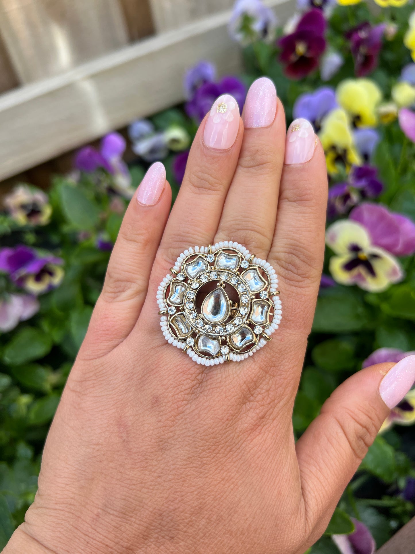 Oversize kundan ring