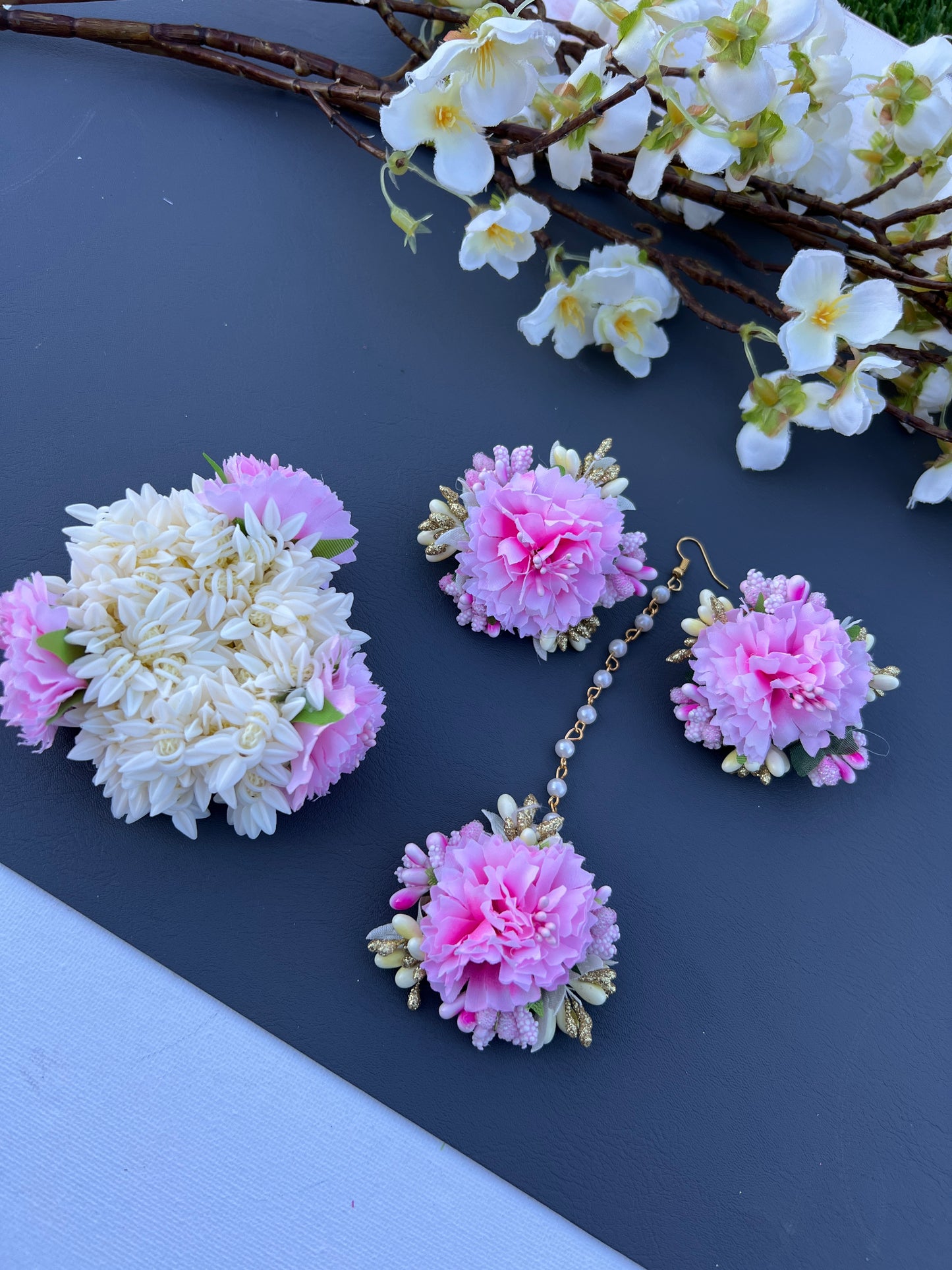 Jaanvi flowers jewellery