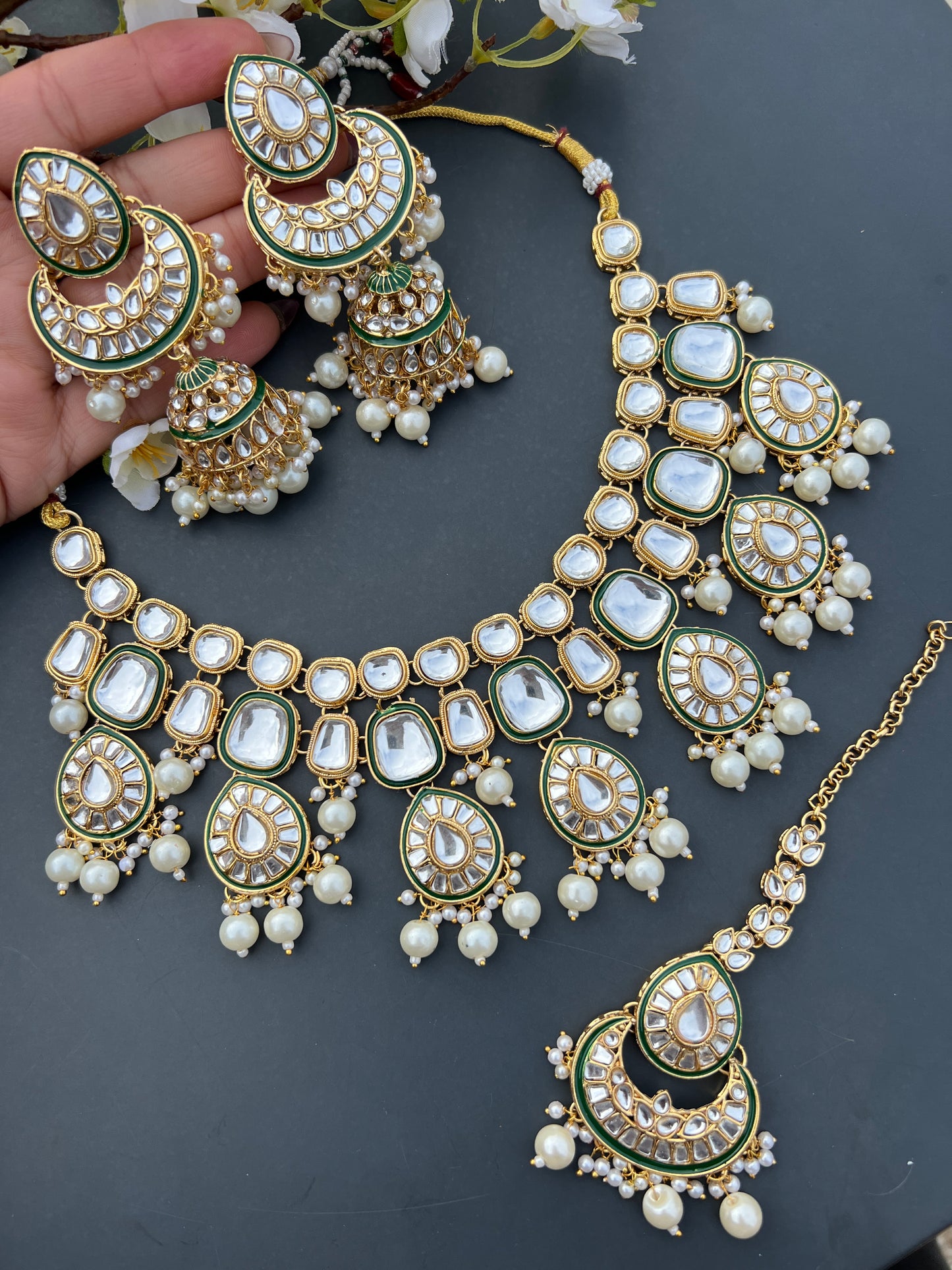 Vartika necklace set
