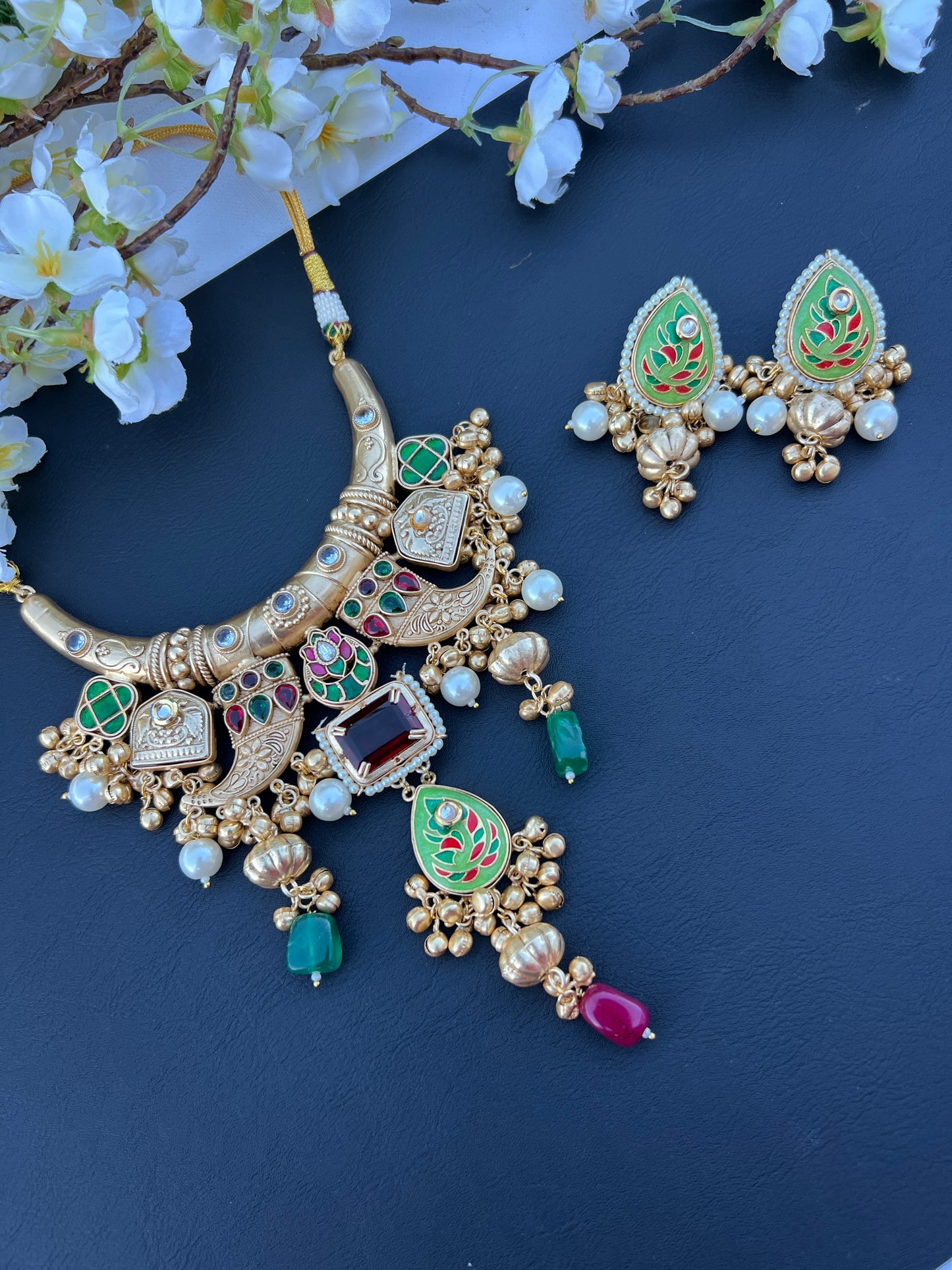Sanam necklace set