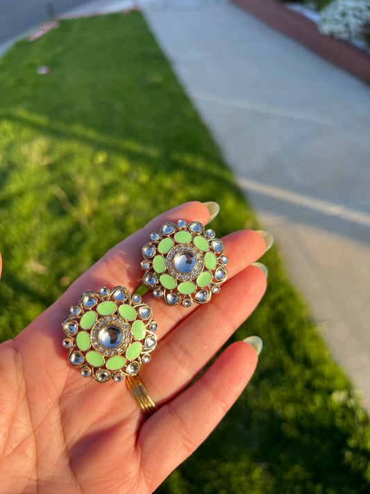 Mint studs