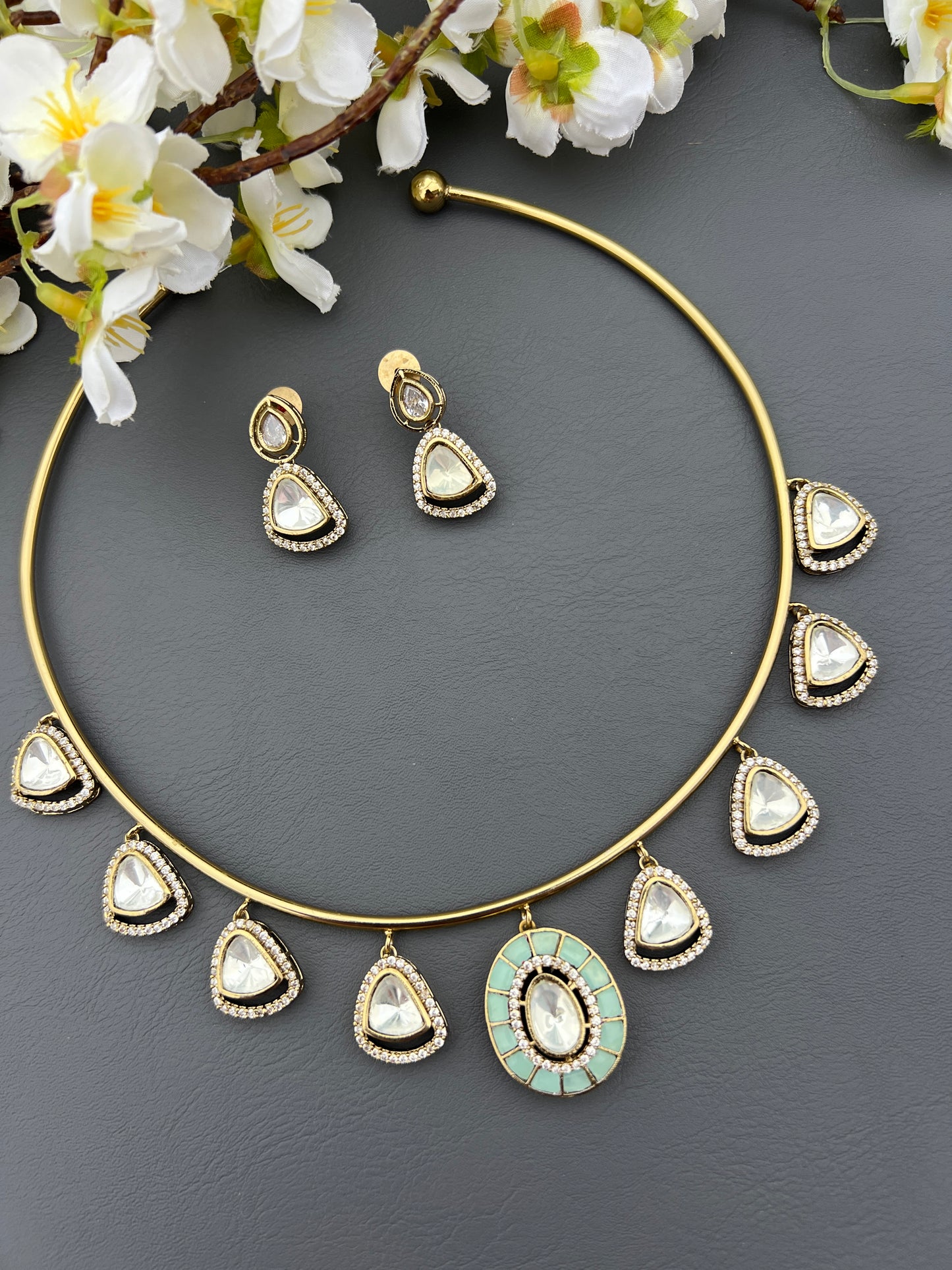 Mahima necklace set