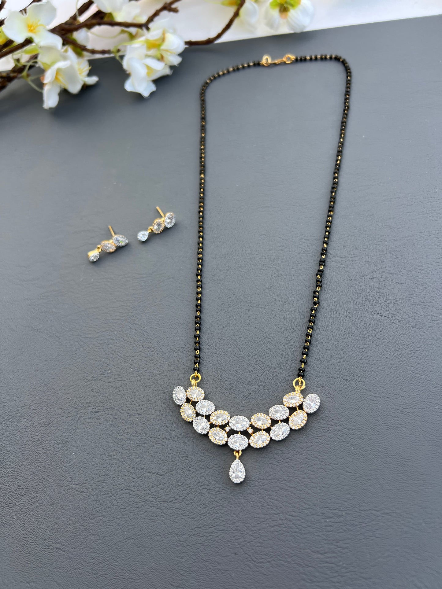 Dual tone Ad mangalsutra