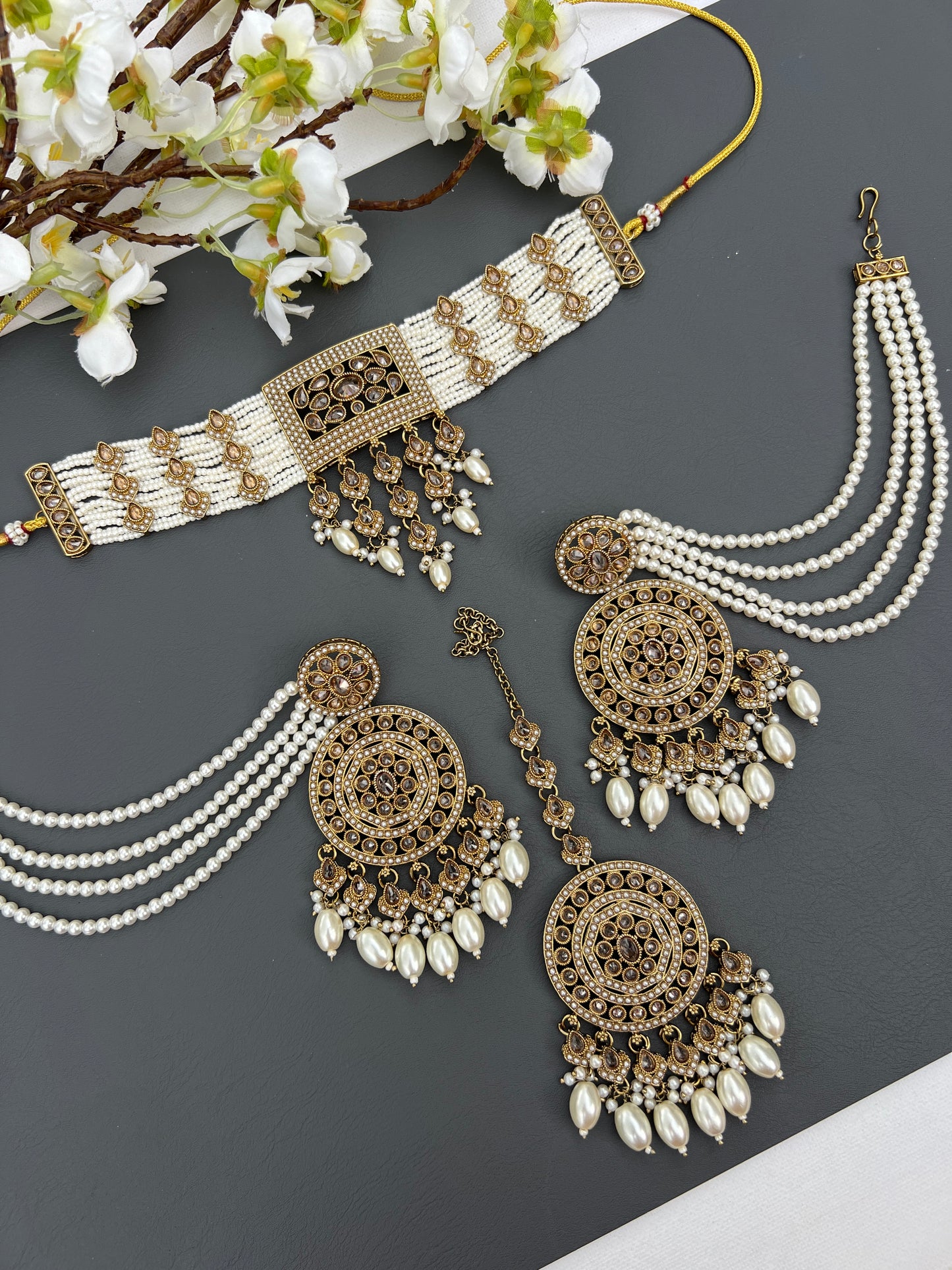 Mehreen necklace set