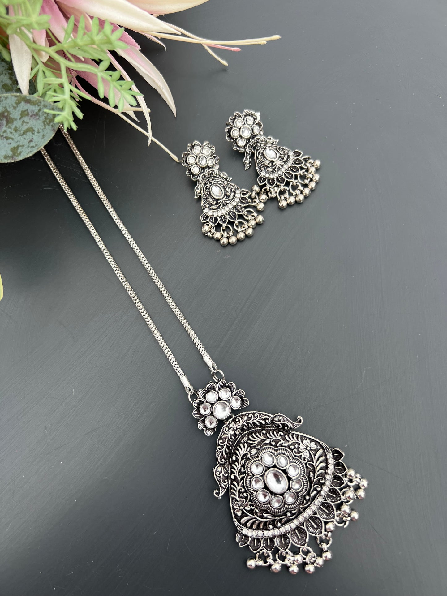 Reeni necklace