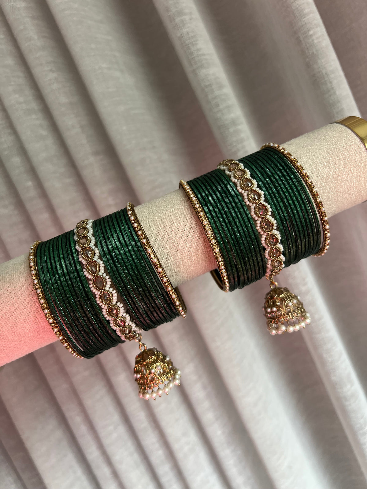 Royal Emerald Kundan Jhumka Bangle Set
( Both hands)