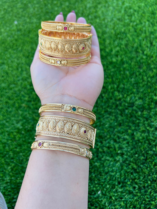 Prakruti bangles set