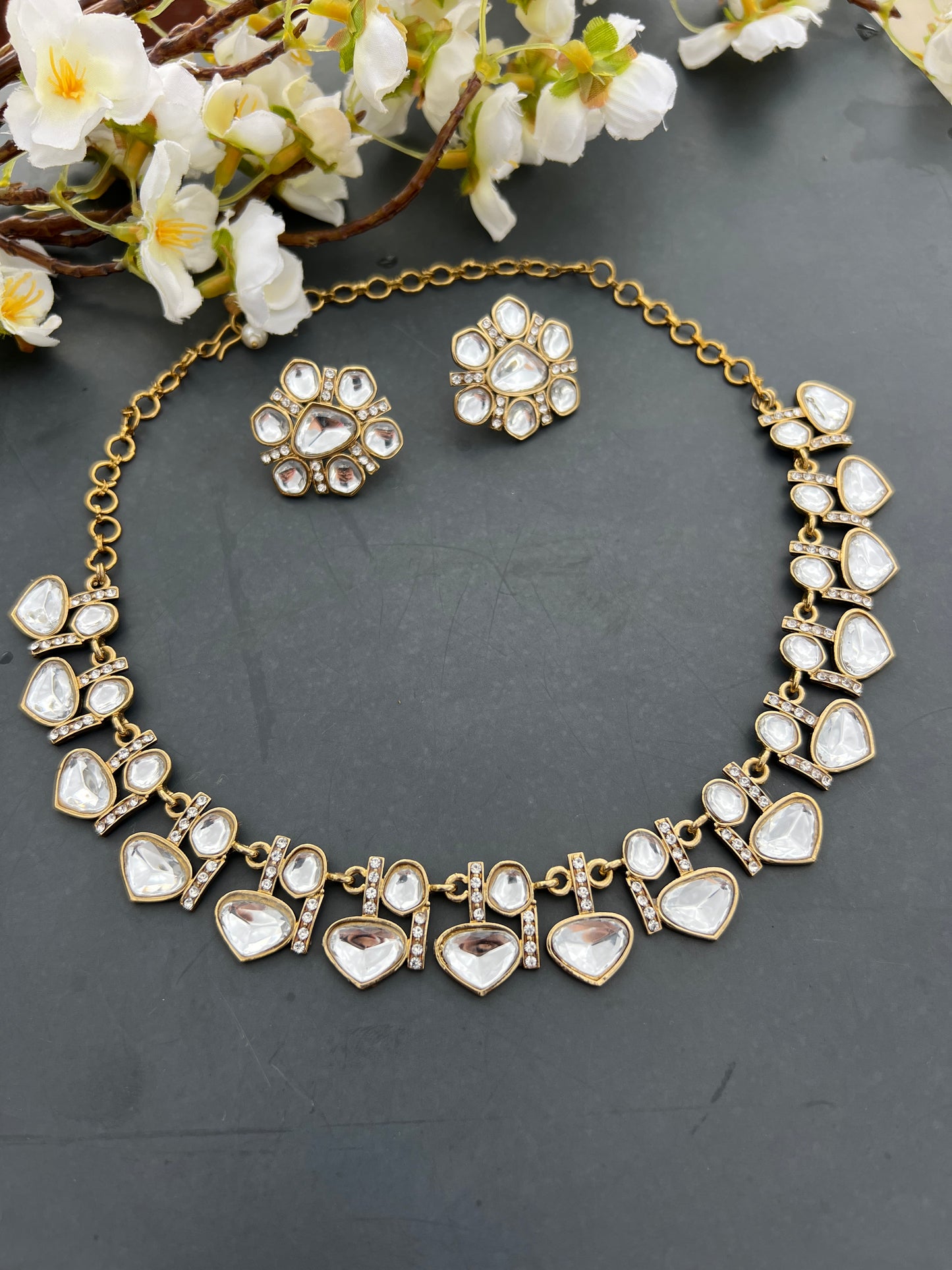 Sanmita necklace set