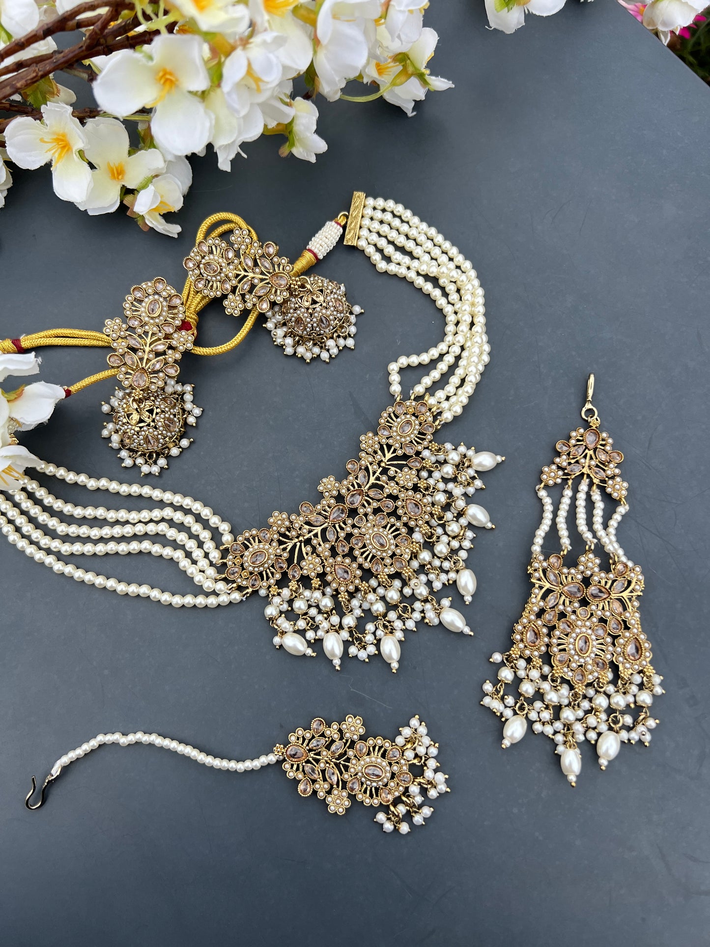 Sahira necklace set