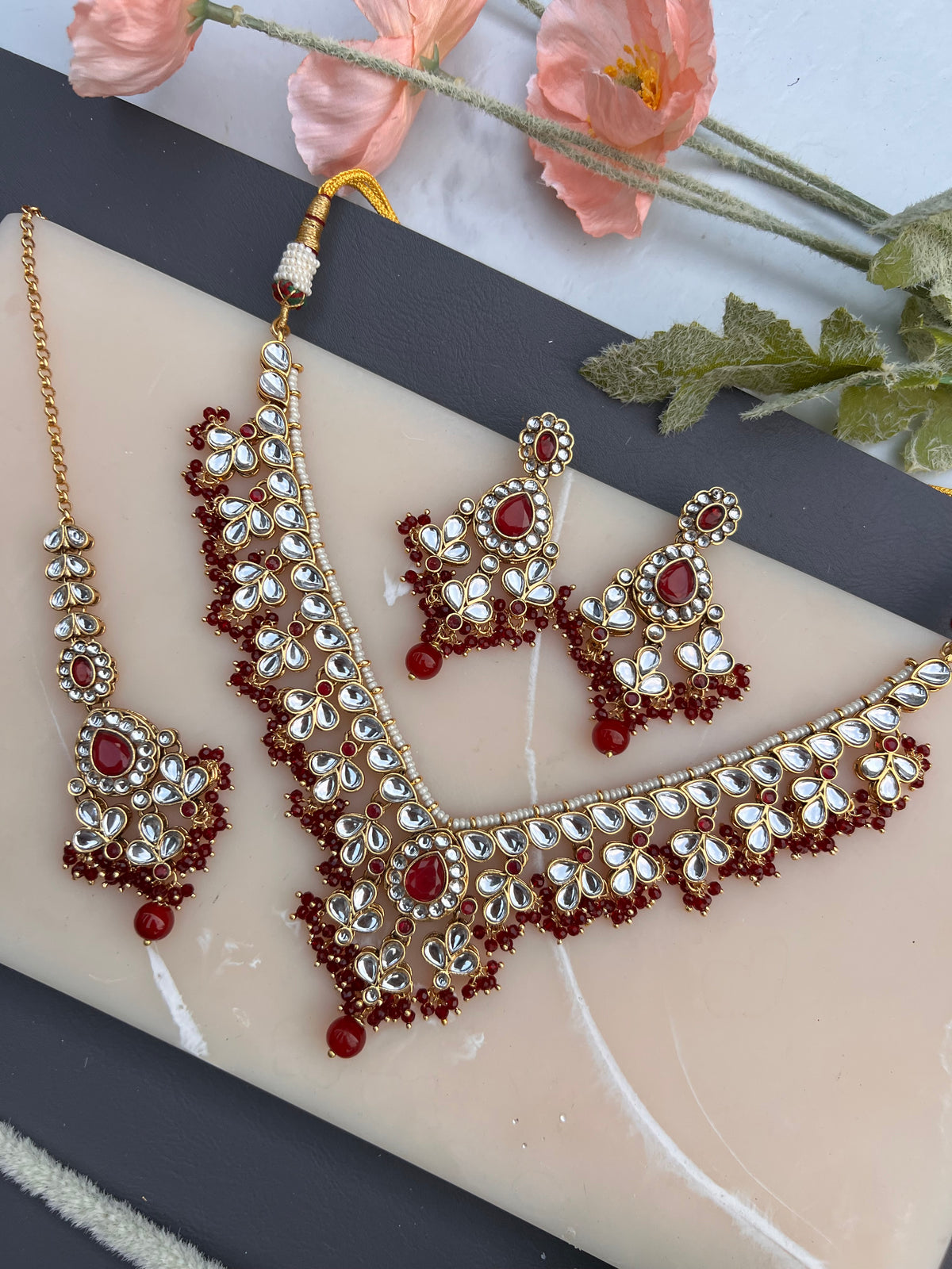 Hanvika kundan necklace set