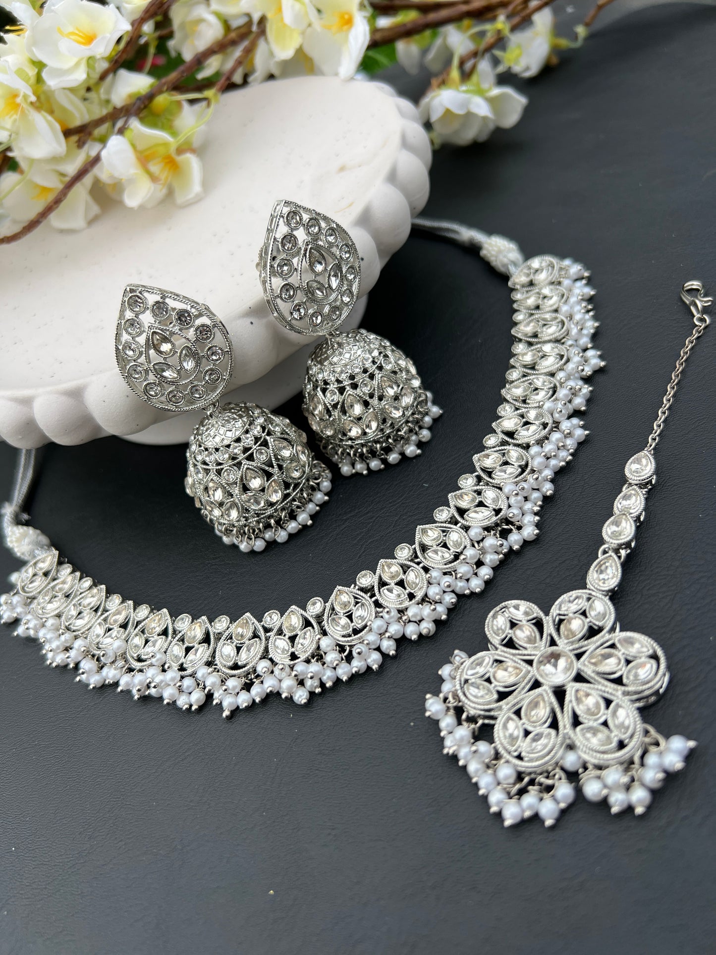 Roohani necklace set
