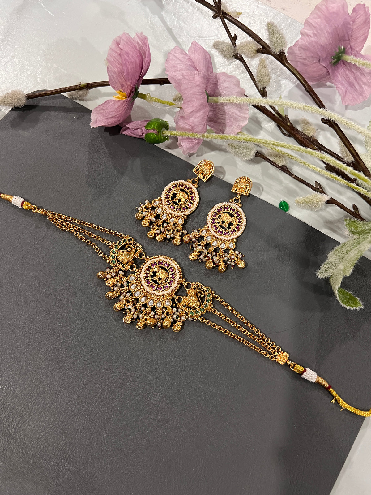 Aaria Heritage choker set