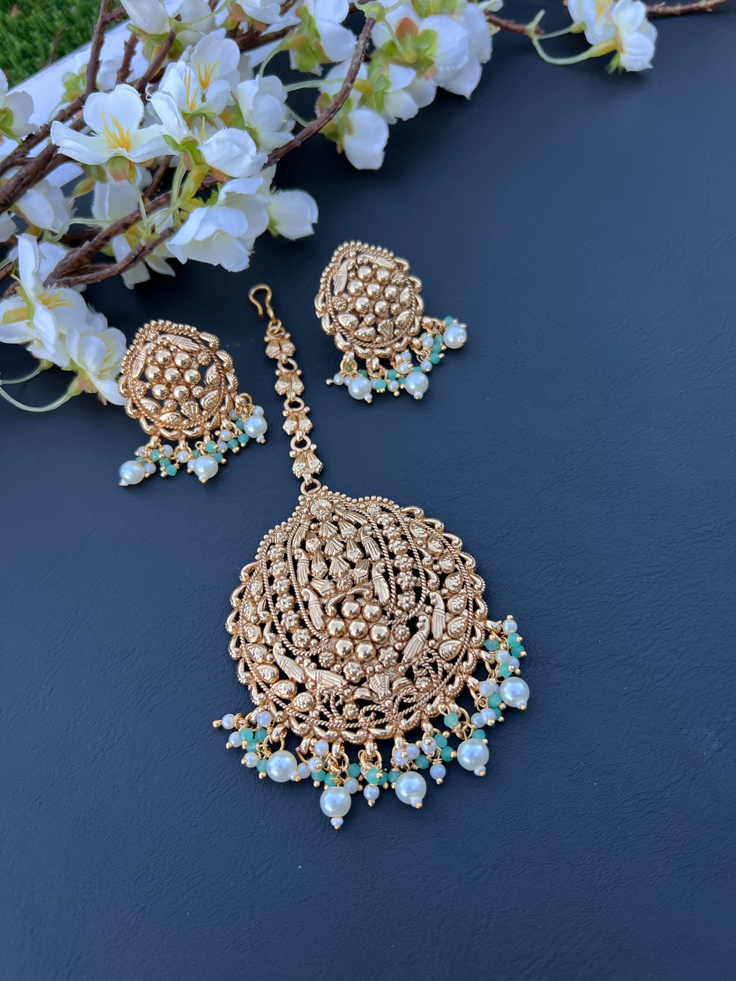 Sehar earrings tikka set
