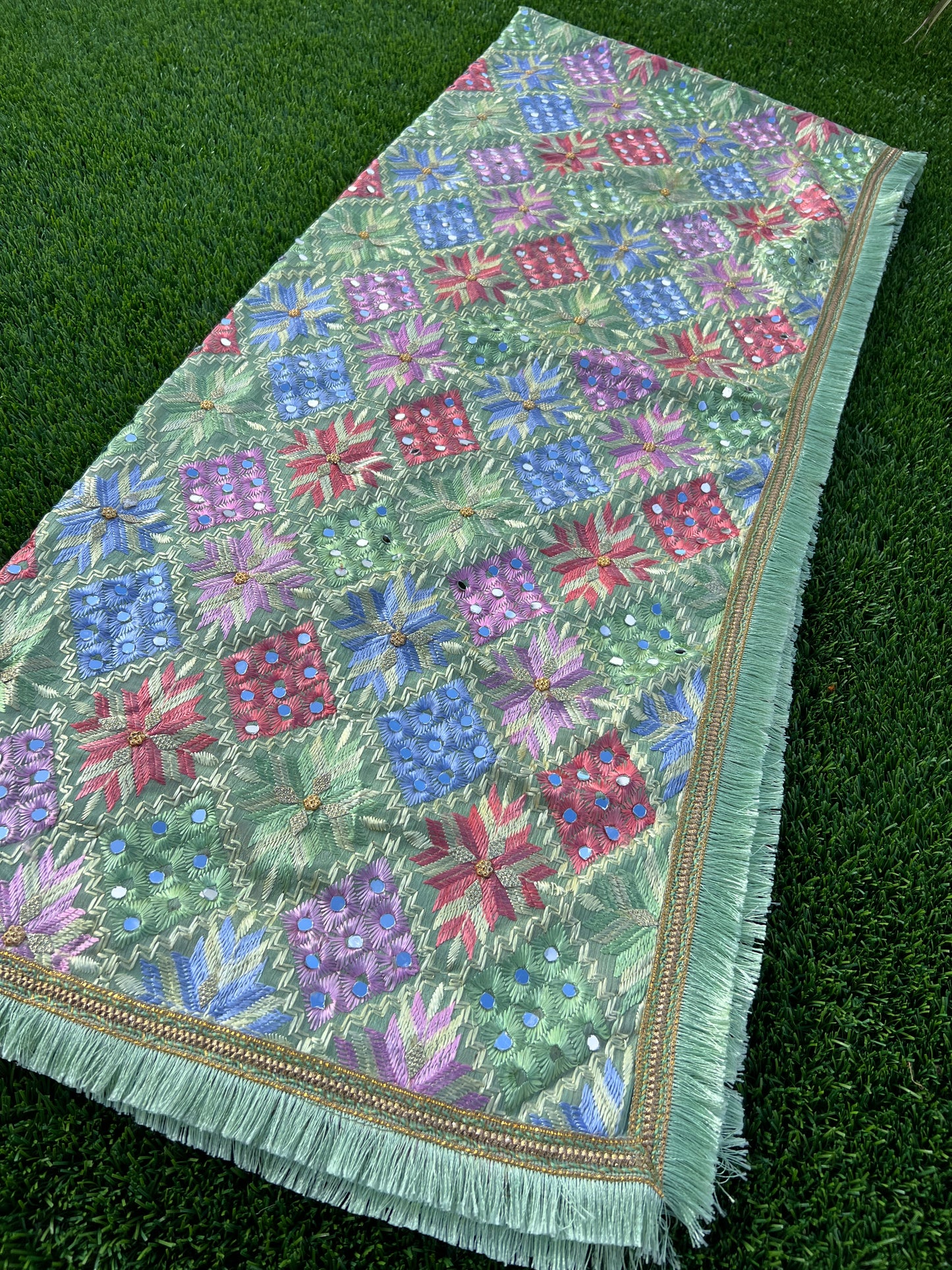 Kamya embroidered duppata
