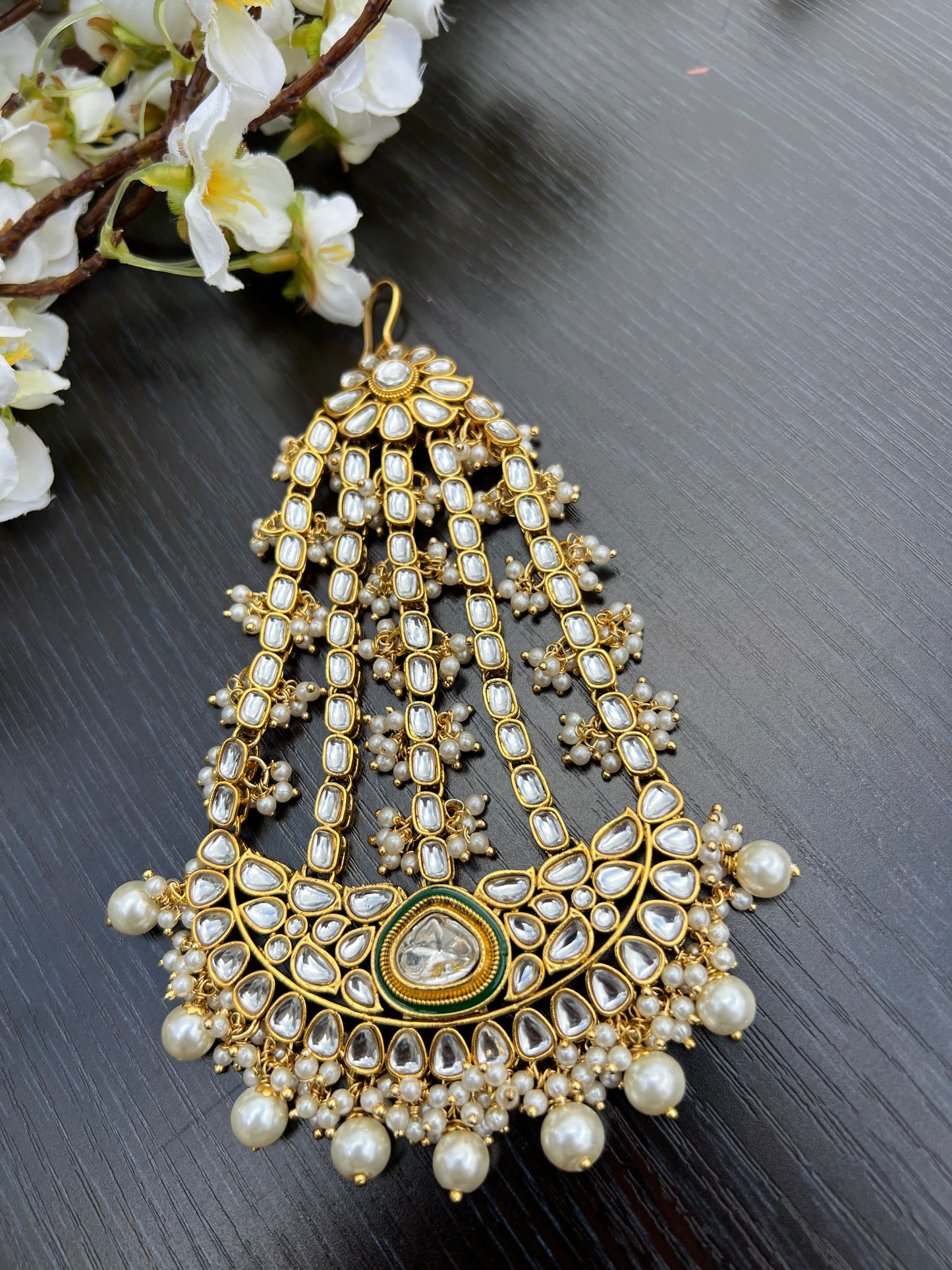 Vidhi jhoomer/ passa