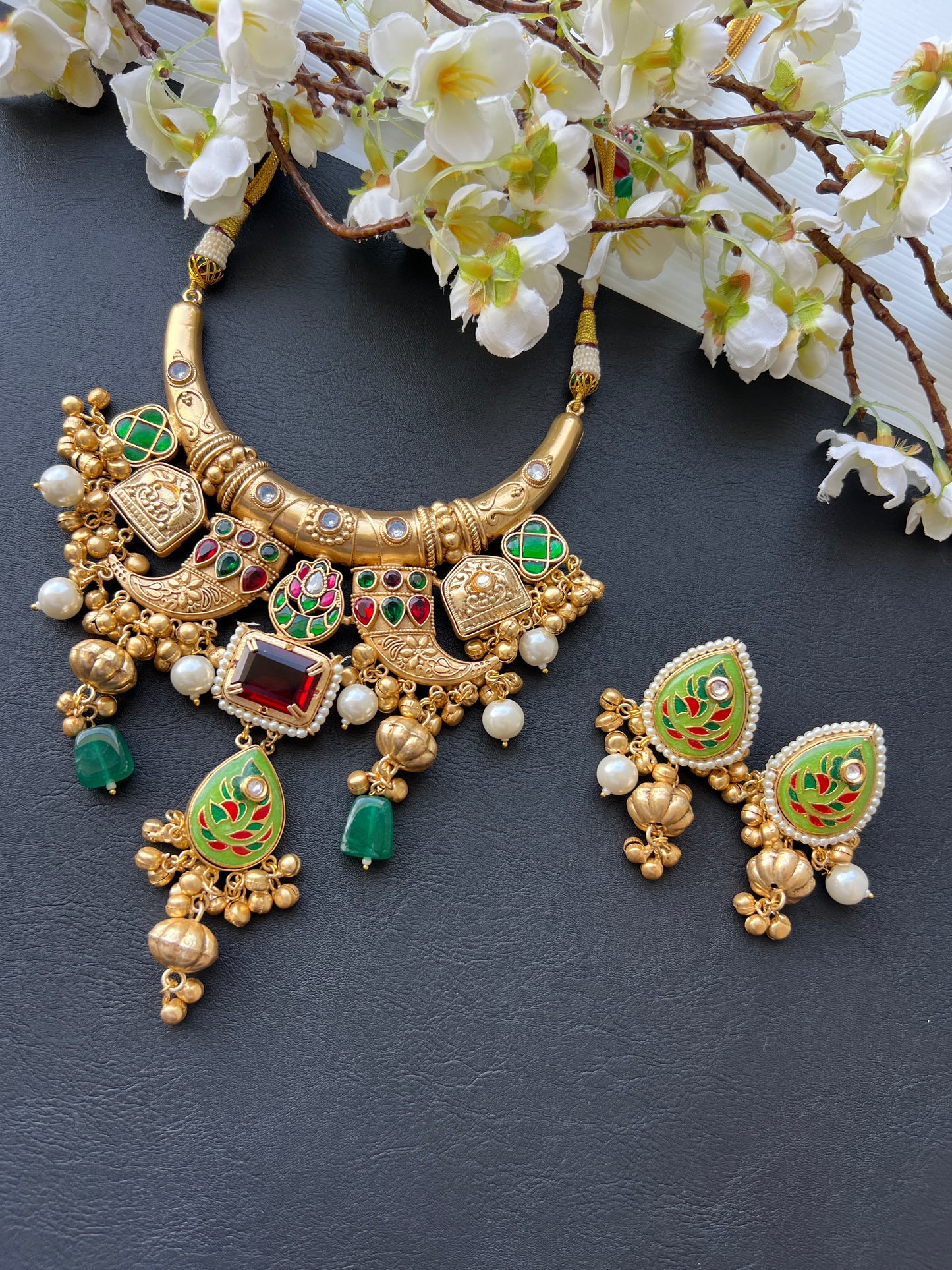 Sanam necklace set