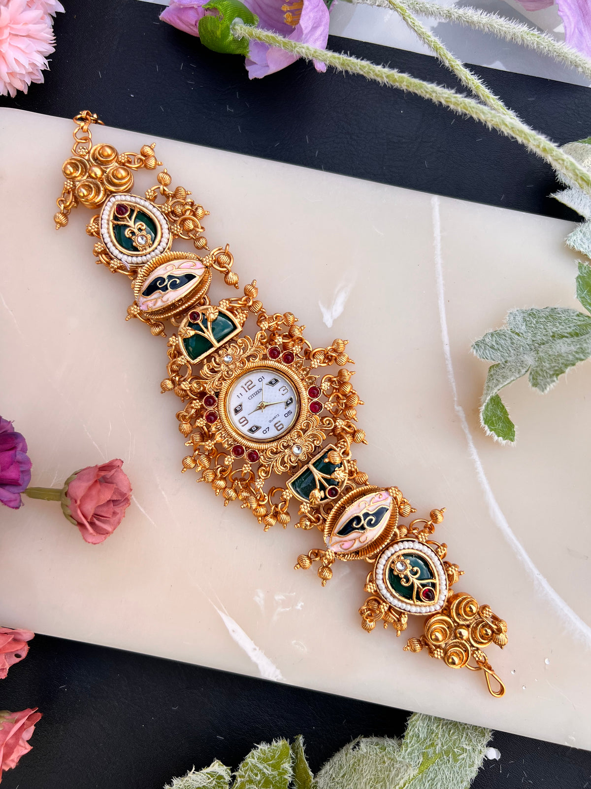 Ayeza Heritage watch
