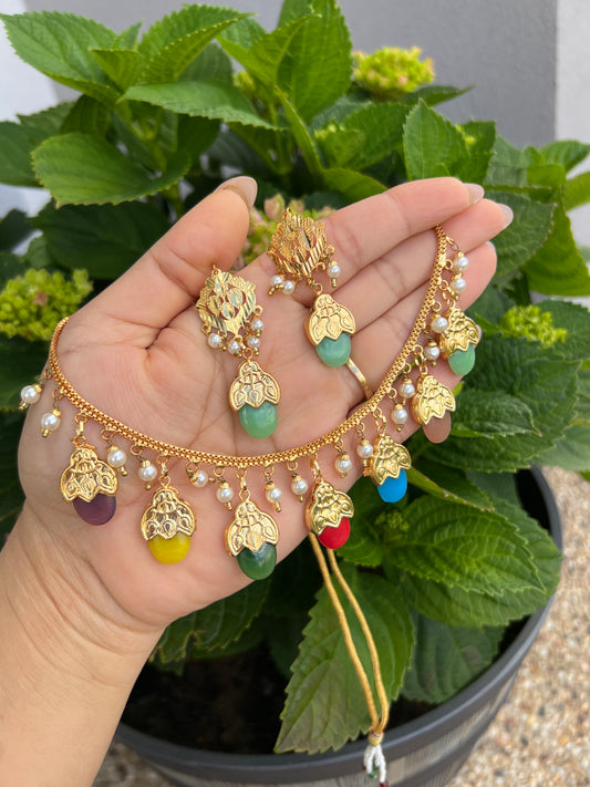Coloured dakhan necklace set