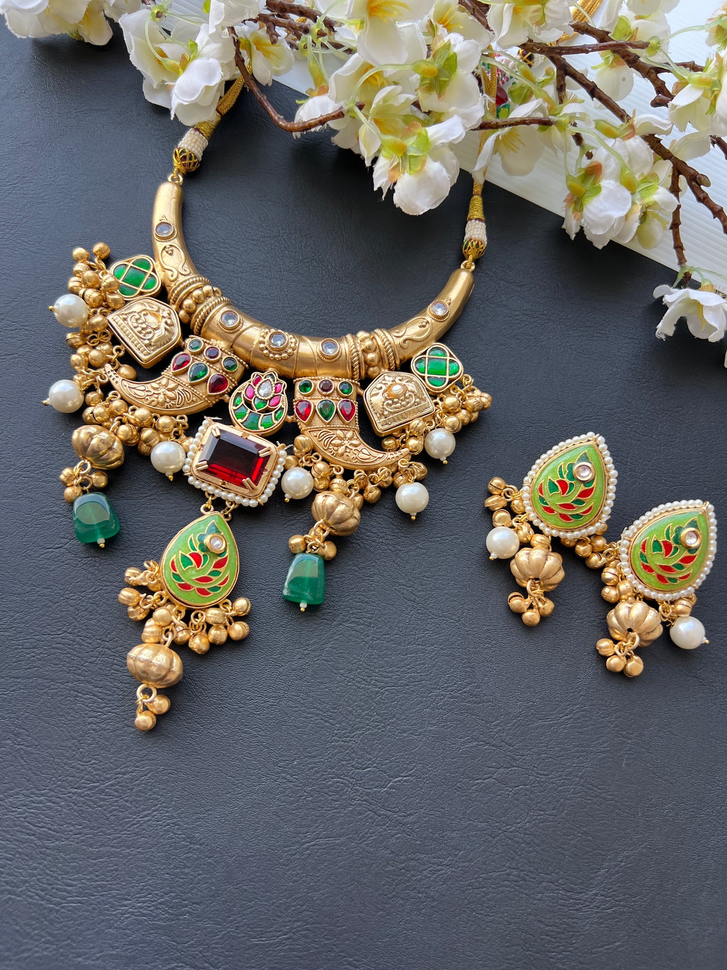 Sanam necklace set