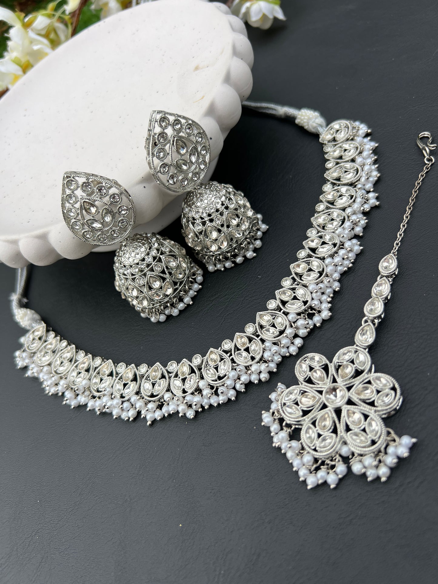 Roohani necklace set