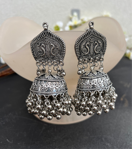 Lavnya large jhumka