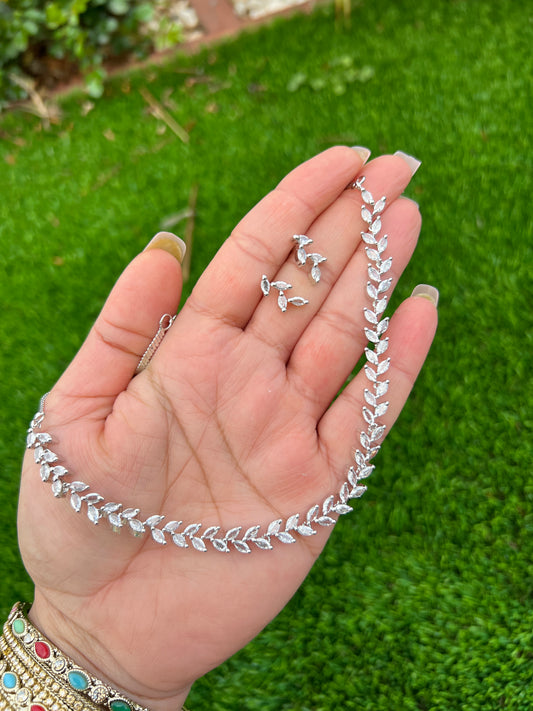 Shayna ad necklace set