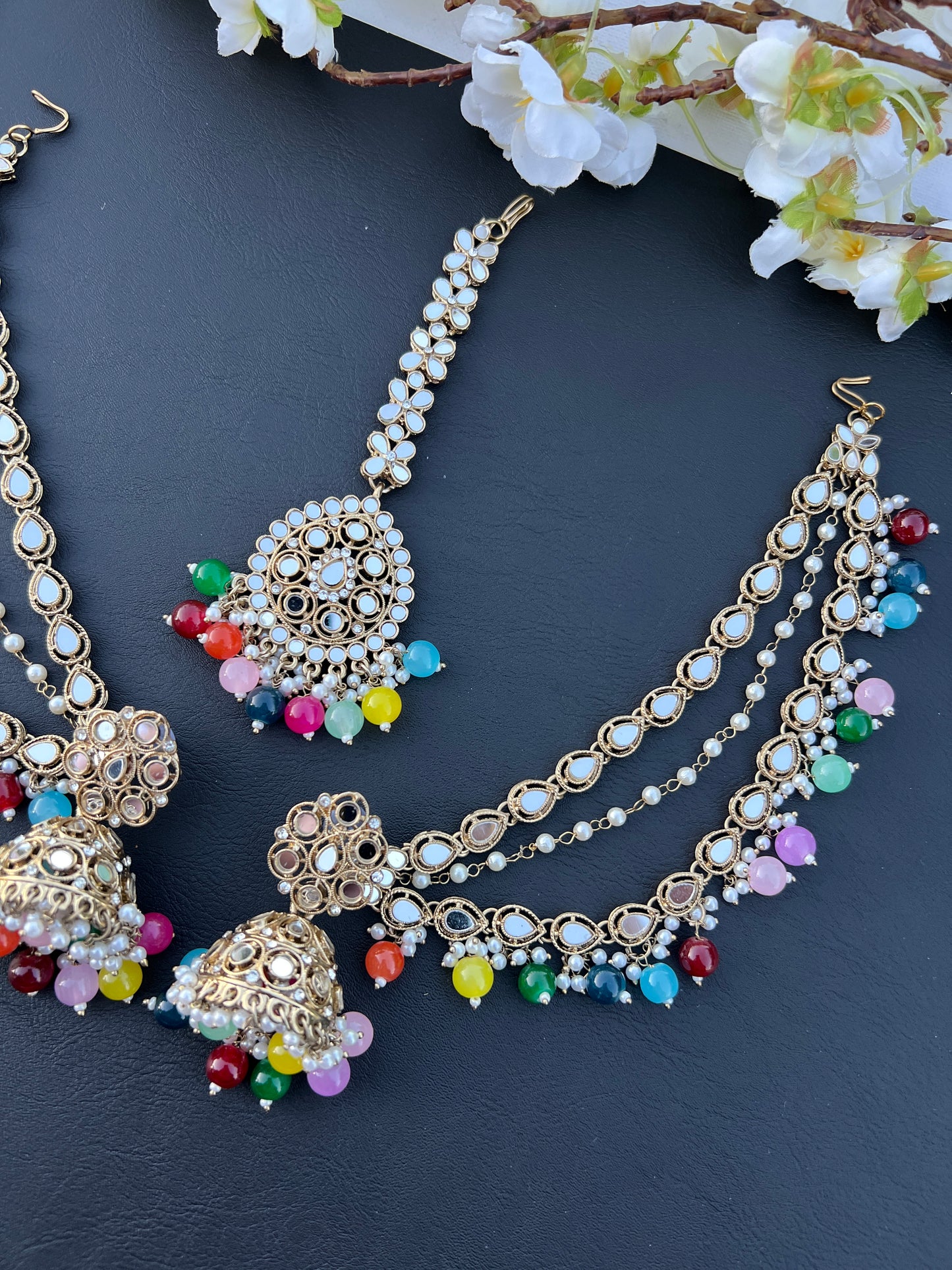 Sheesha bahubali tikka set