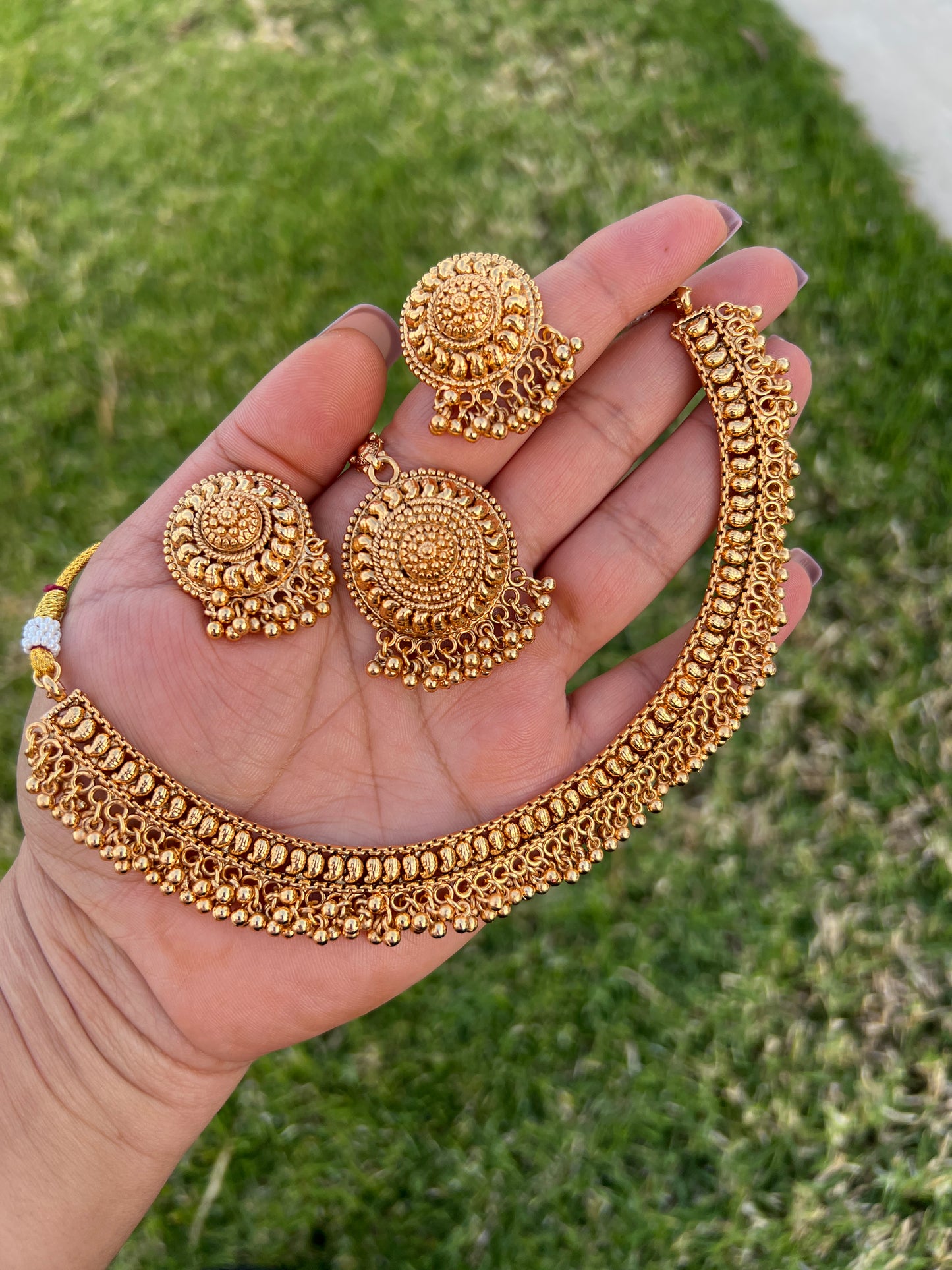 Pratima necklace set