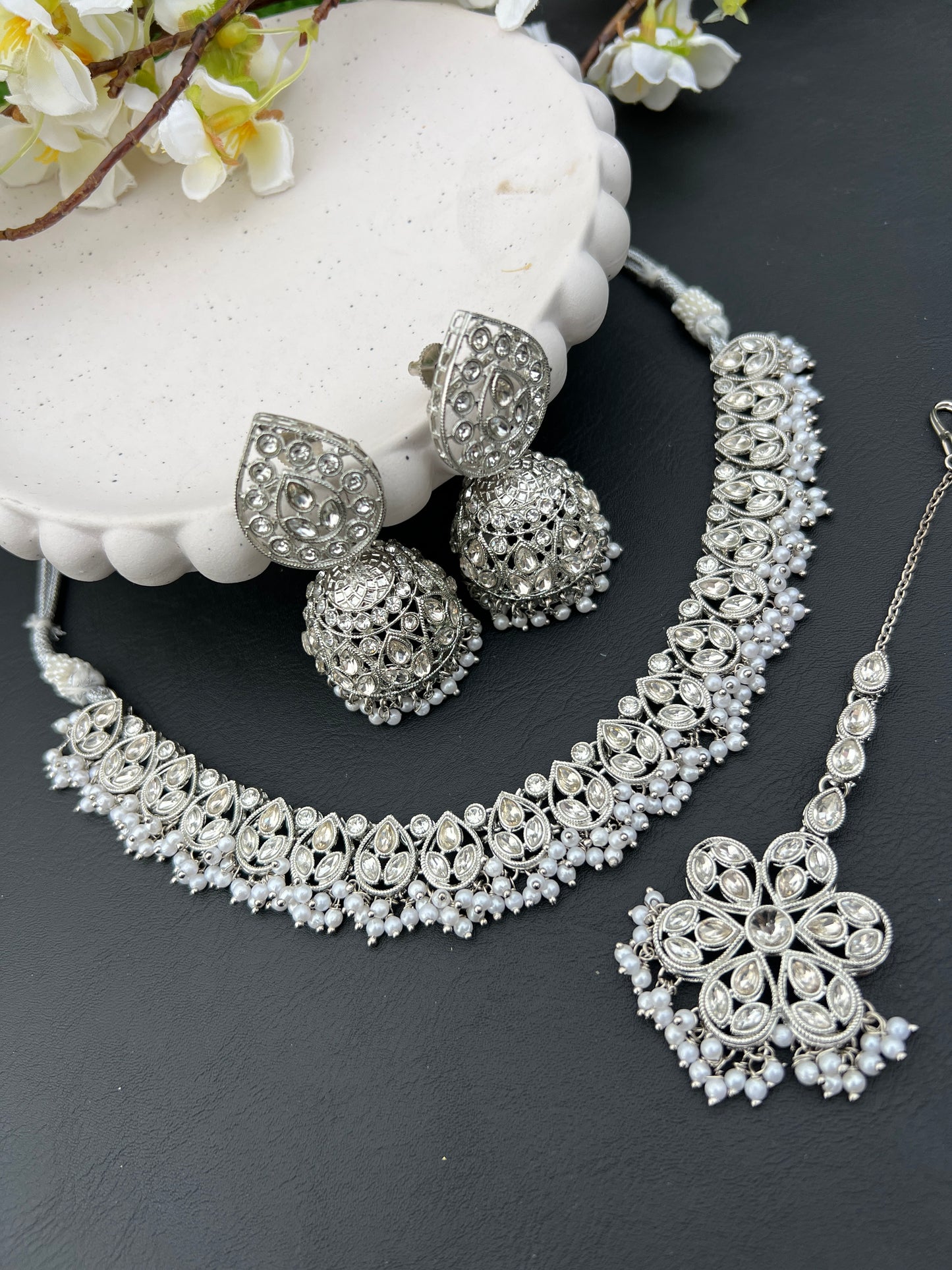 Roohani necklace set