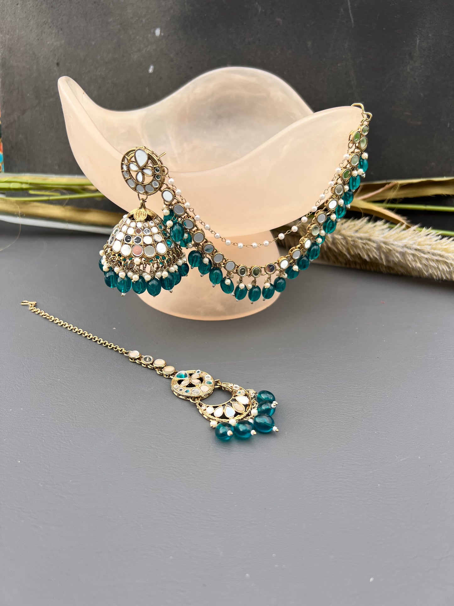 Lailah jhumka tikka set