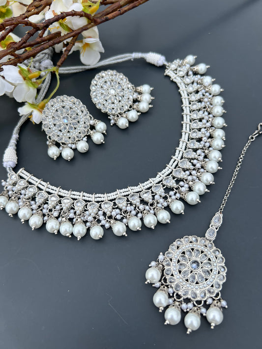Ishani necklace