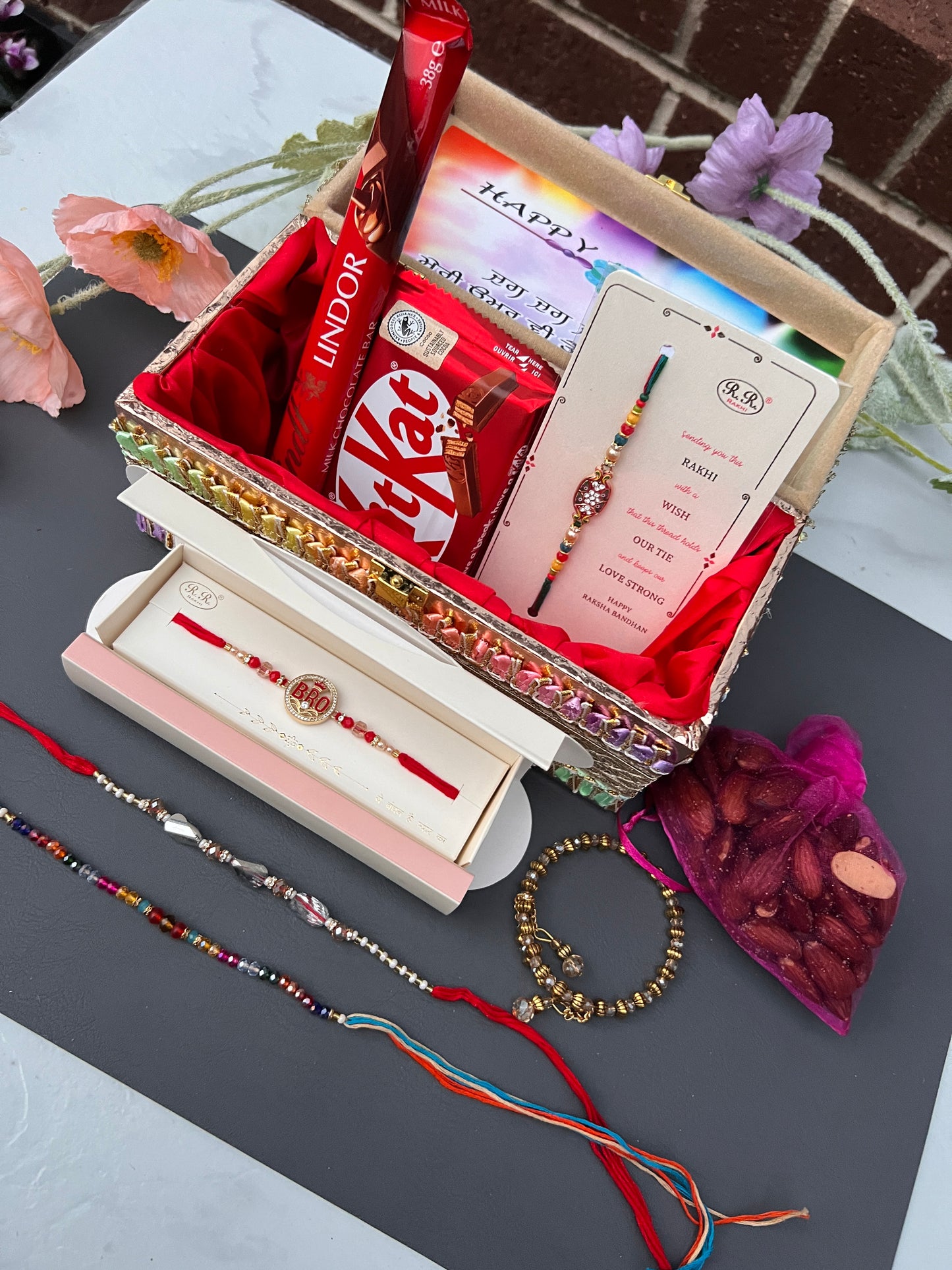 Sohna veer premium Rakhi hamper (5 Rakhi)