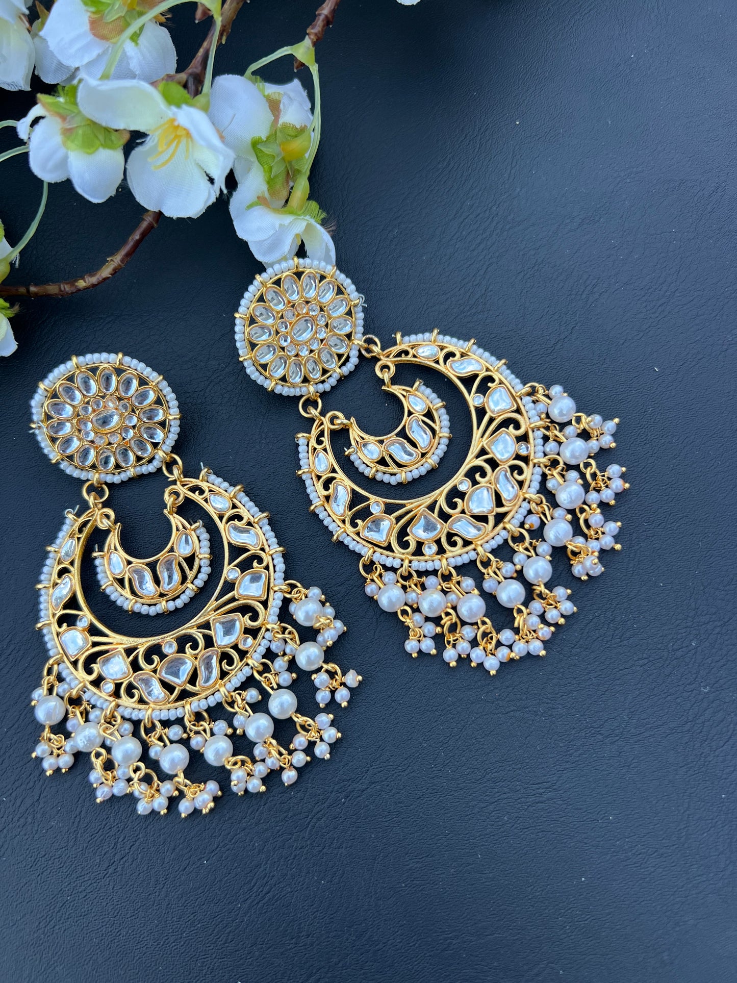 Pravya earrings