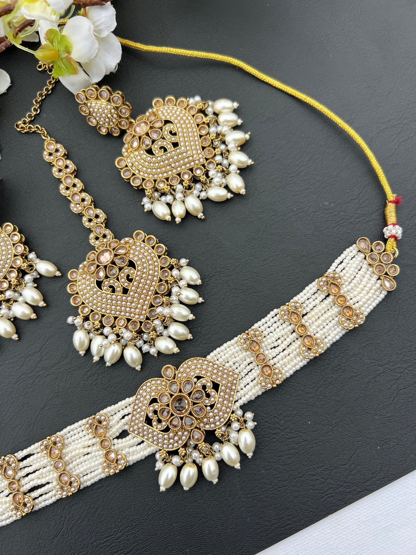 Miyana necklace set