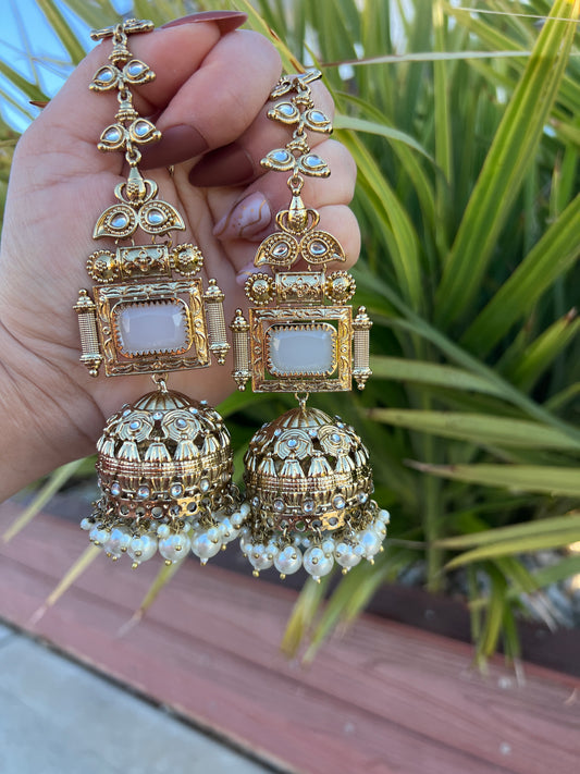 Himanshi oversized jhumka