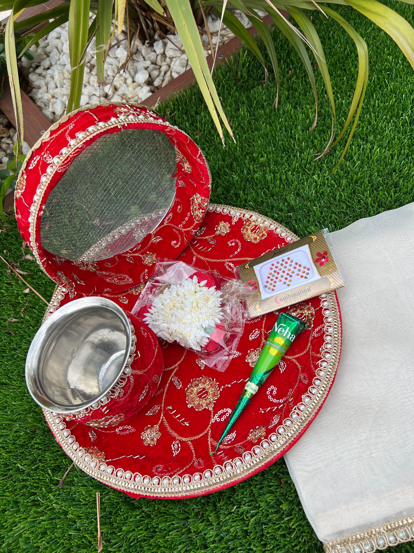 Karwa chauth Embroidered thali set