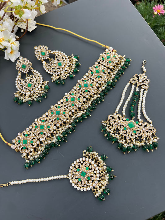 Shafa necklace set