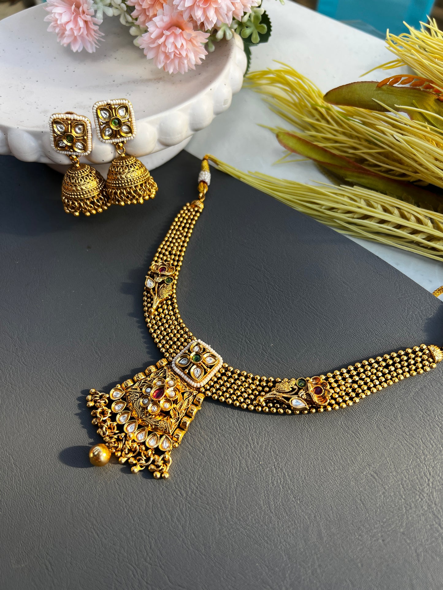 Aarun necklace set
