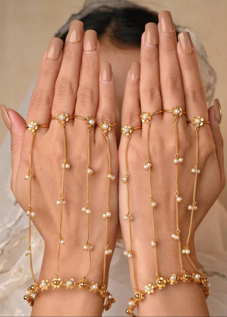 Royal Pearl Hathphool / Regal Moti Hand Harness