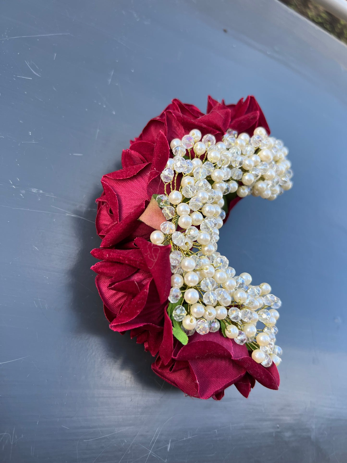 Roses hair accessory