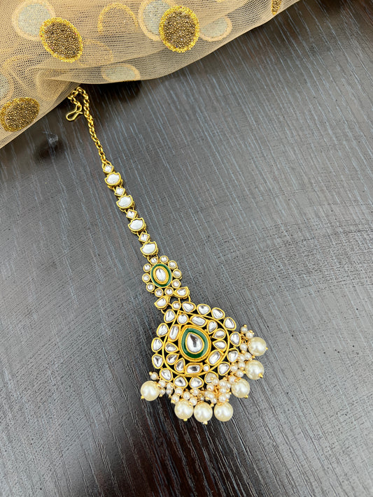 Kara maang tikka