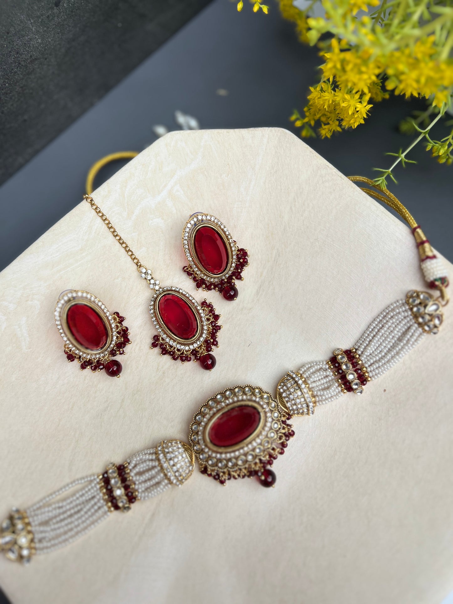 Ahira choker set
