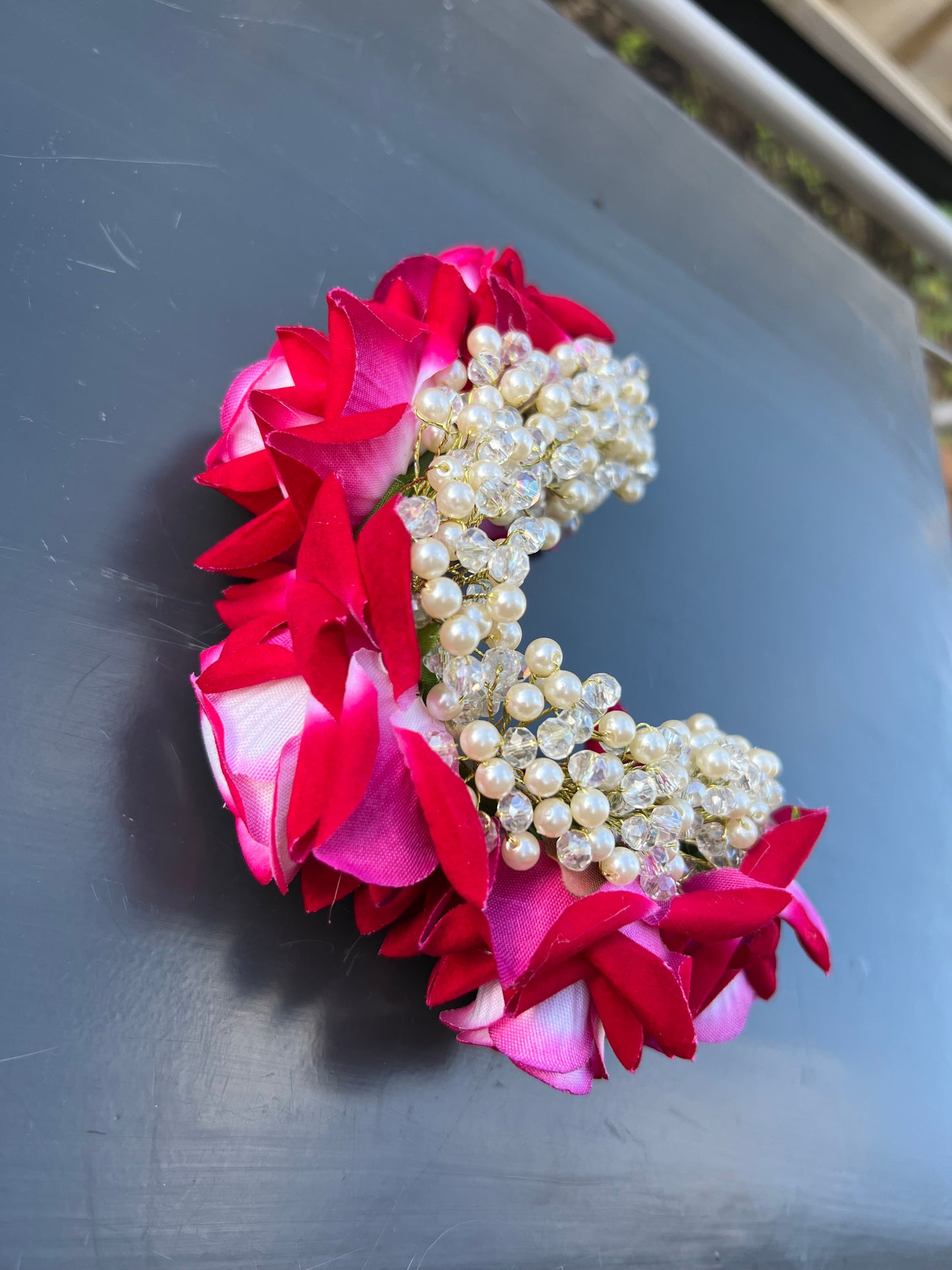 Roses hair accessory