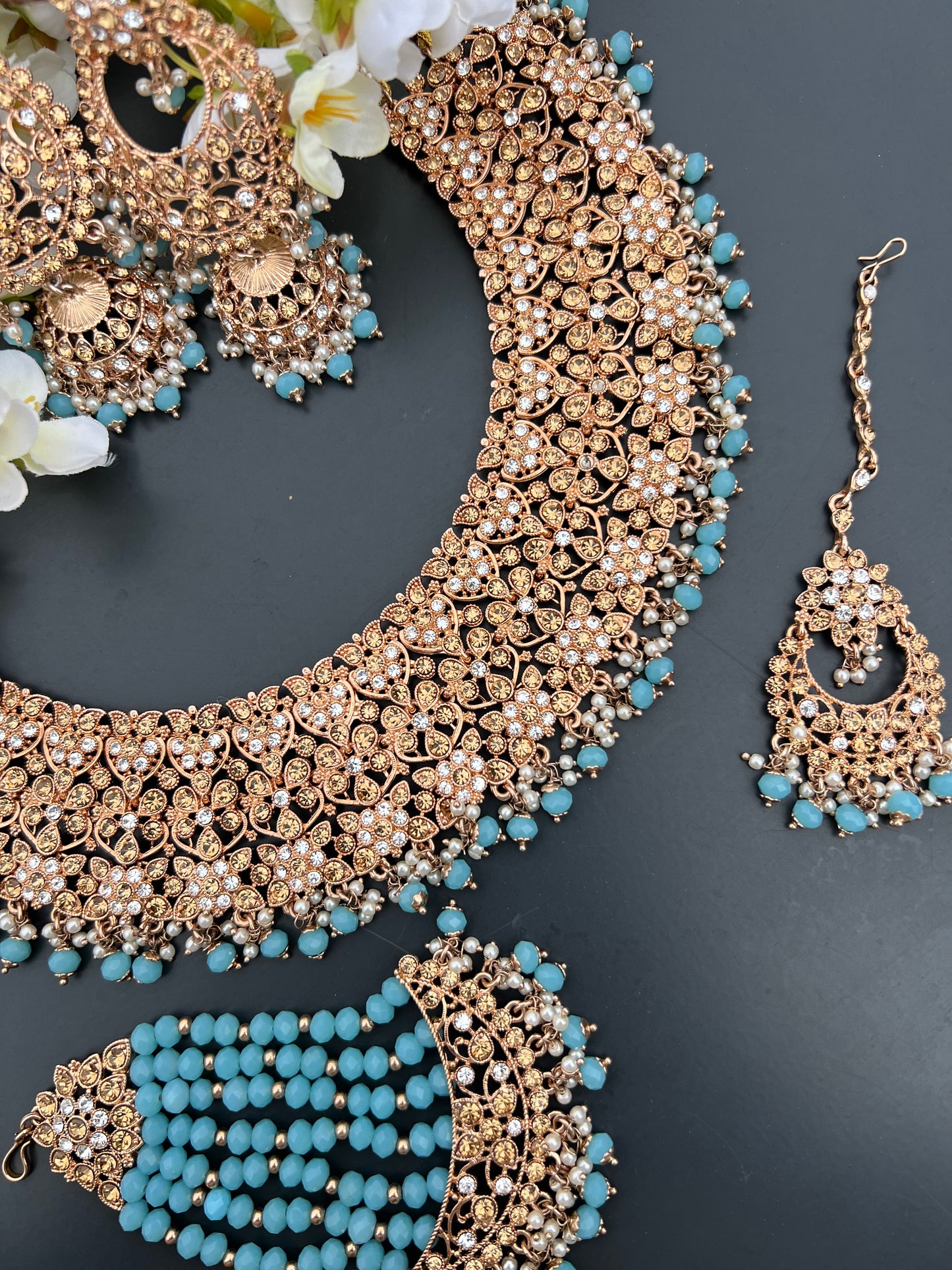 Shiza necklace set