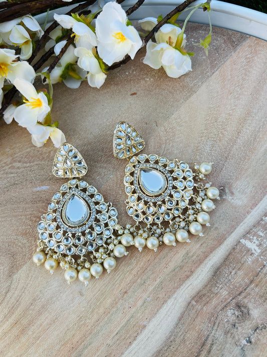 Roohi earrings