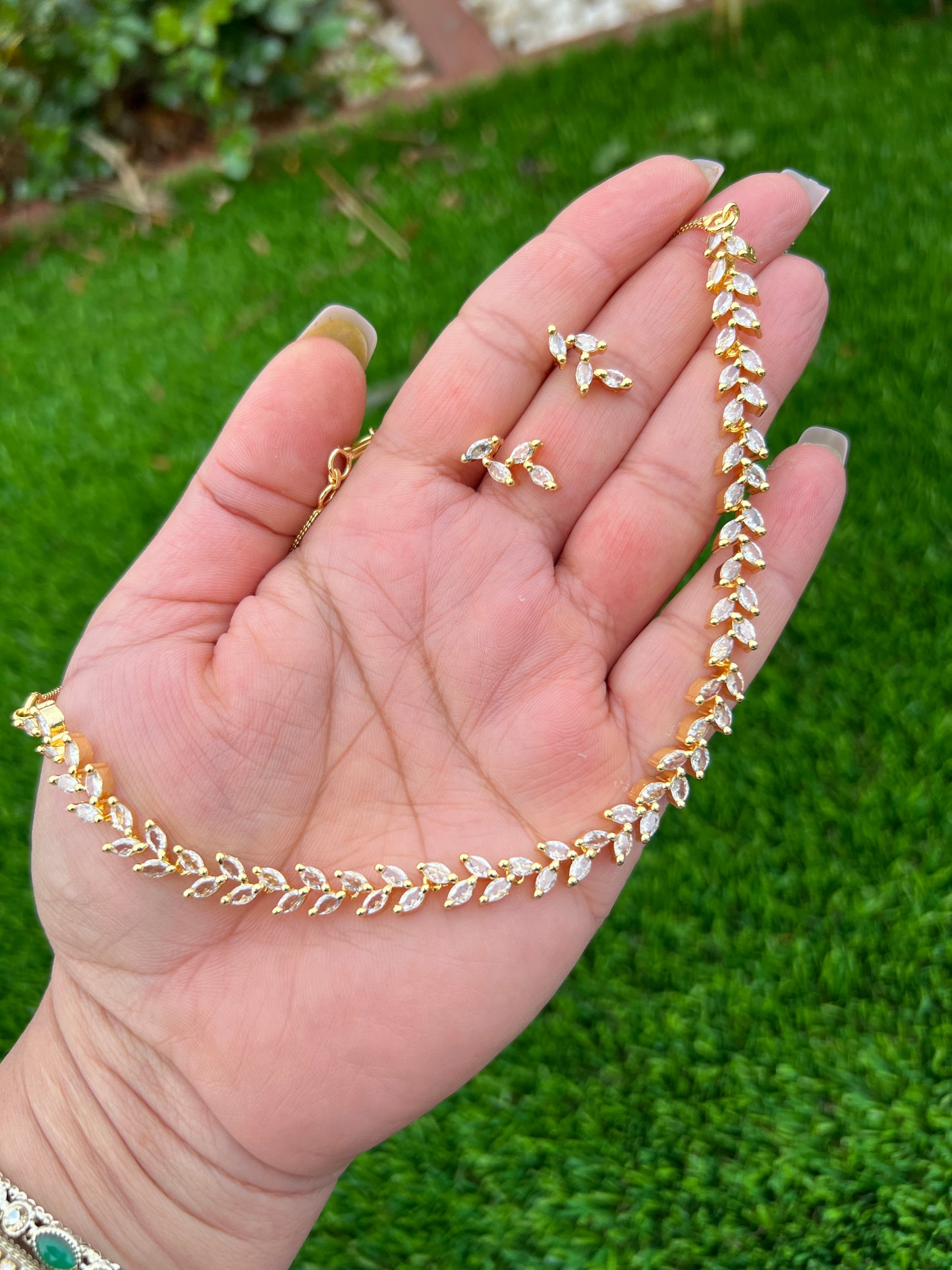 Shayna ad necklace set