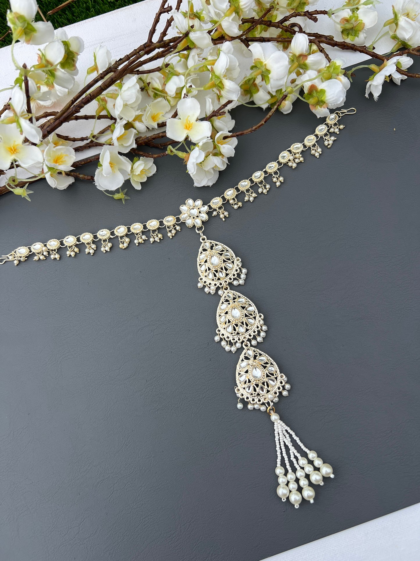 Amisha hair accessory