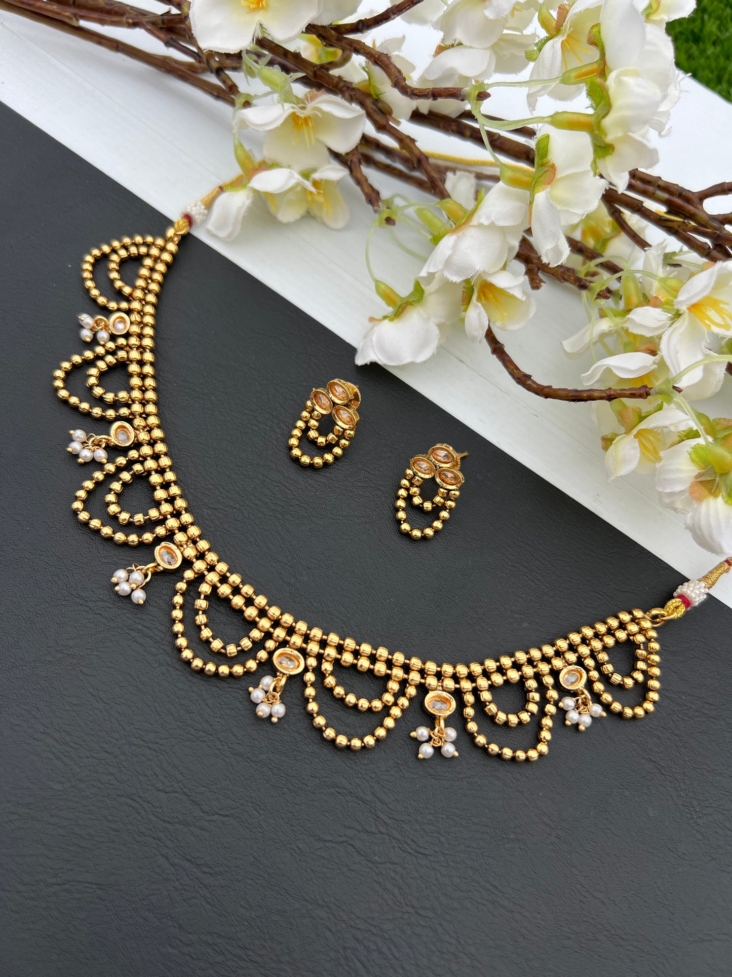 Pranika necklace set