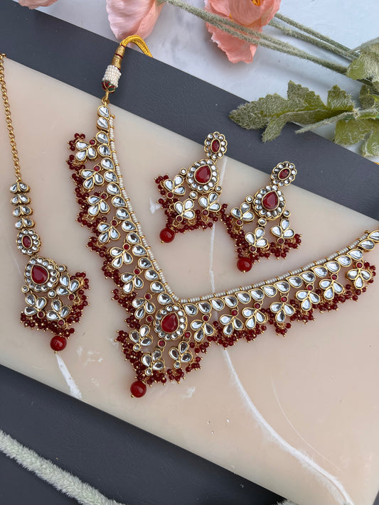 Hanvika kundan necklace set